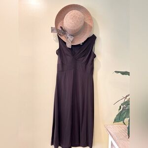 Mid Length Sleeveless Ann Taylor Dress